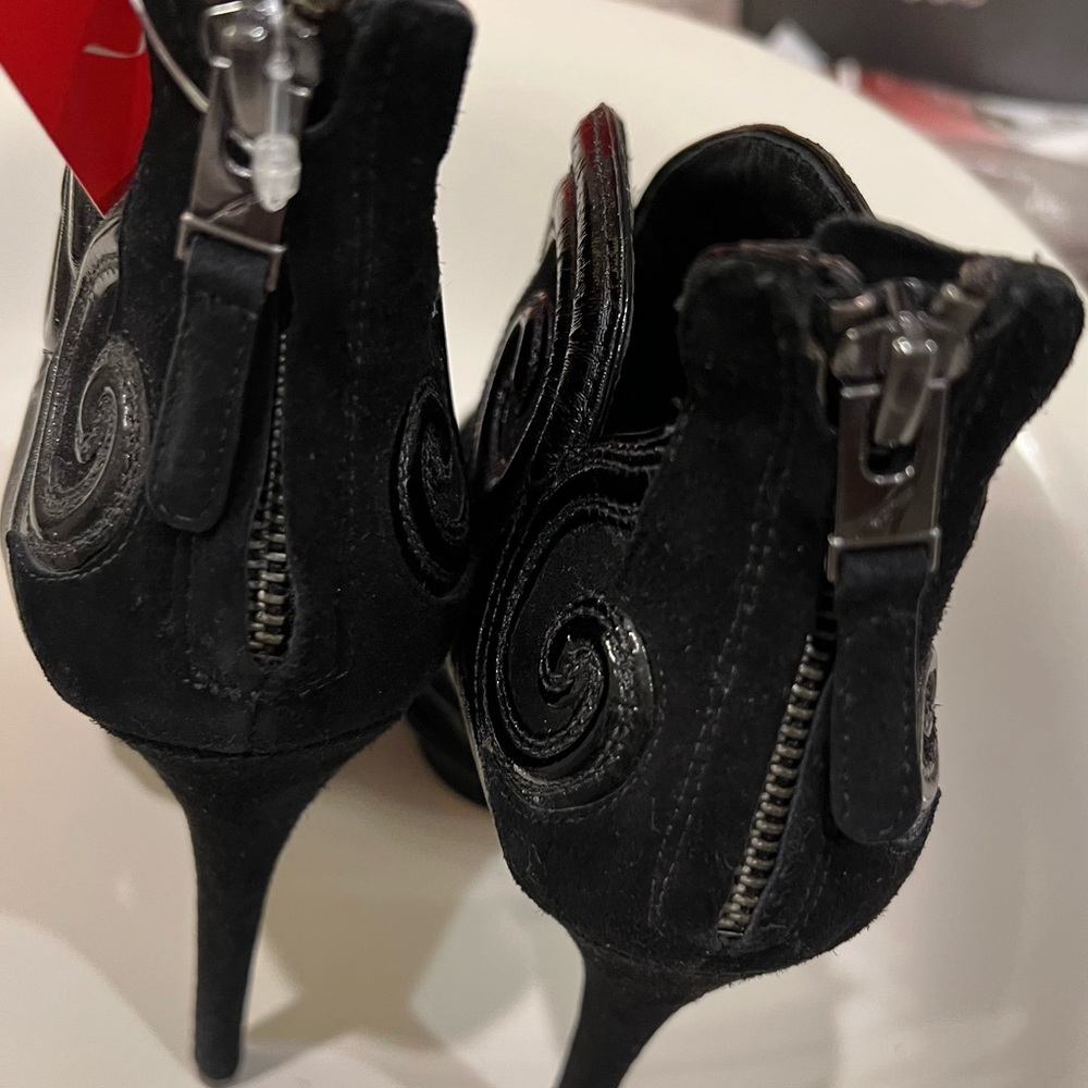 BRIAN ATWOOD Black Suede And Patent Leather Textured Bootie Size 37 - Picture 5 of 15